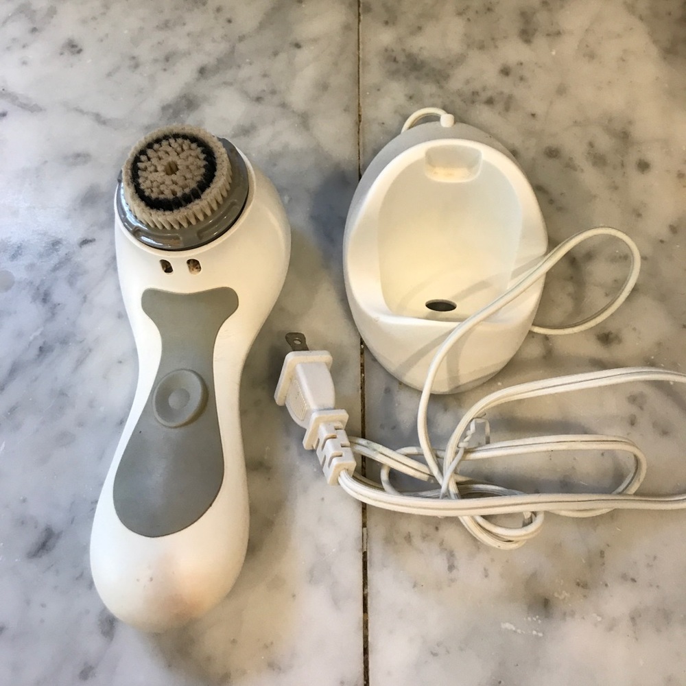 Clarisonic used but not much